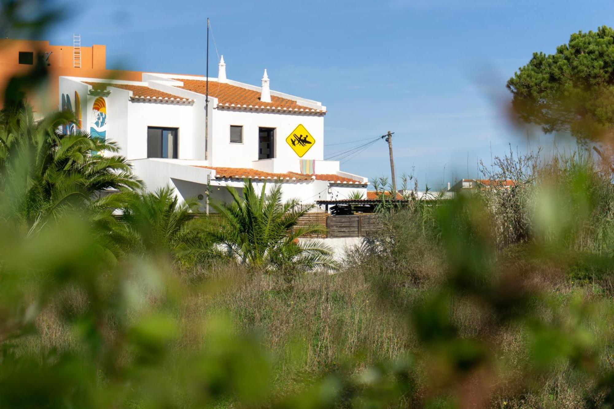 Algarve Surf Camp & Hostel Sagres Exterior photo